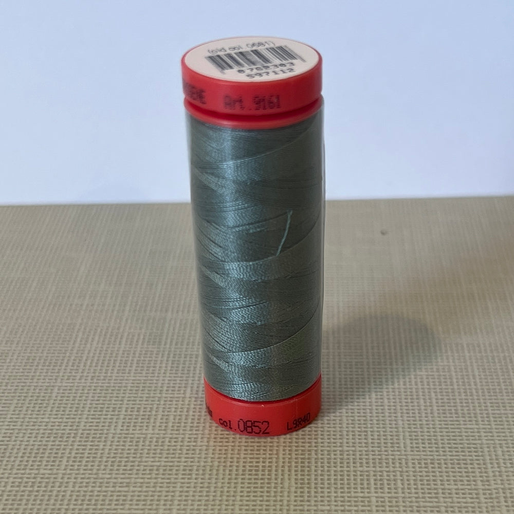 0852 Dark Taupe Thread