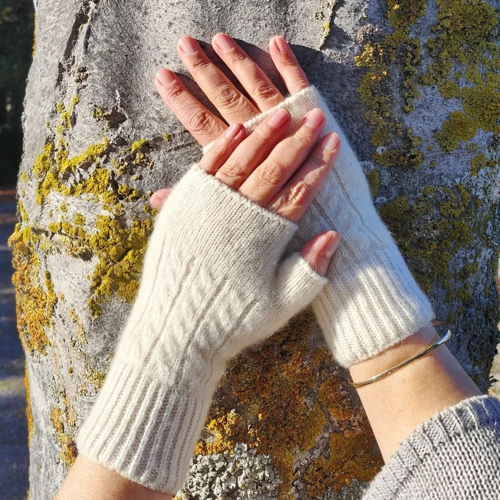 Bohepe Fingerless Mittens Small