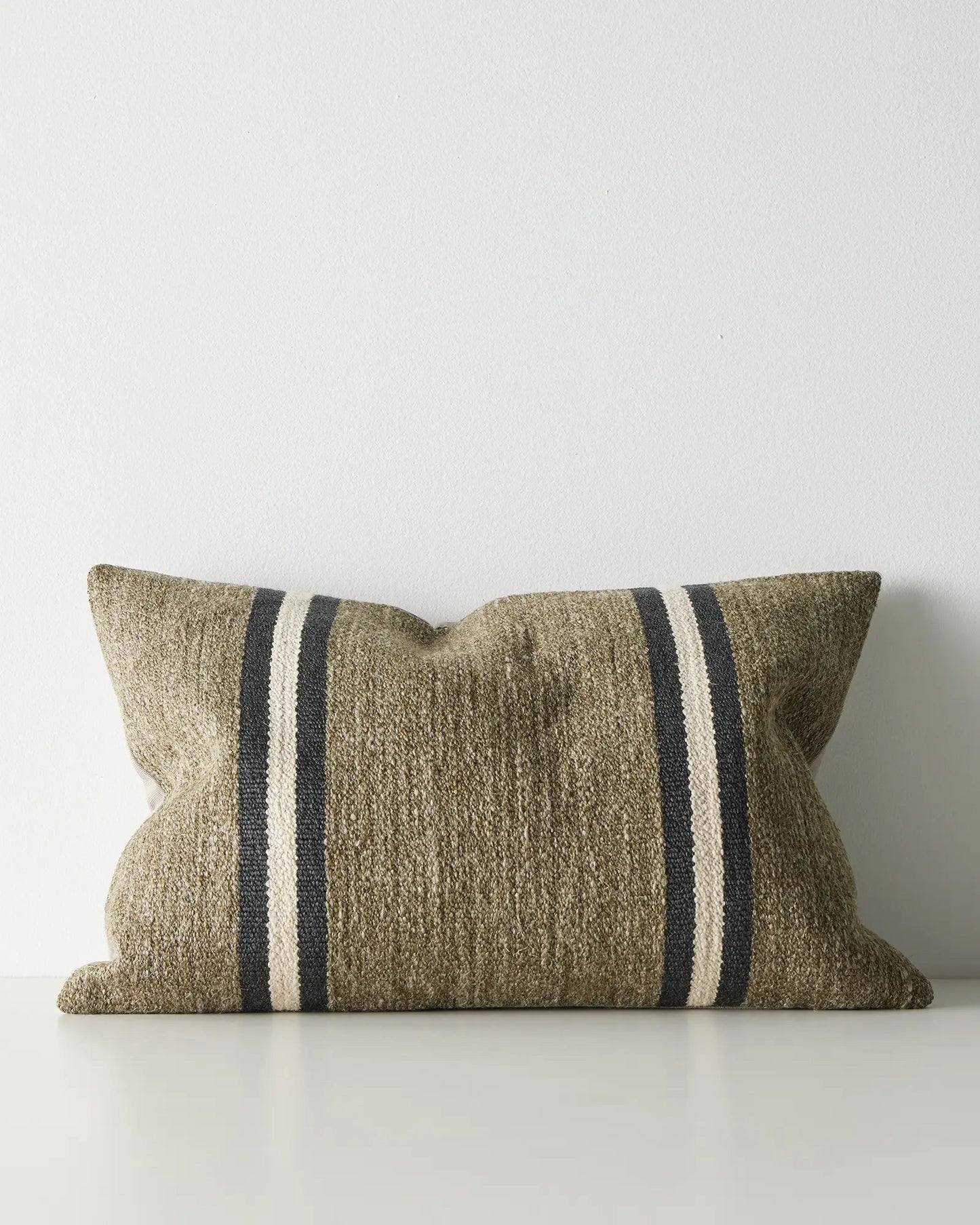 Mila Cushion Oyster