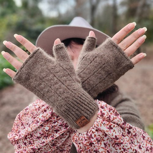 Wyld Fingerless Mittens Large – The Fabric of Society